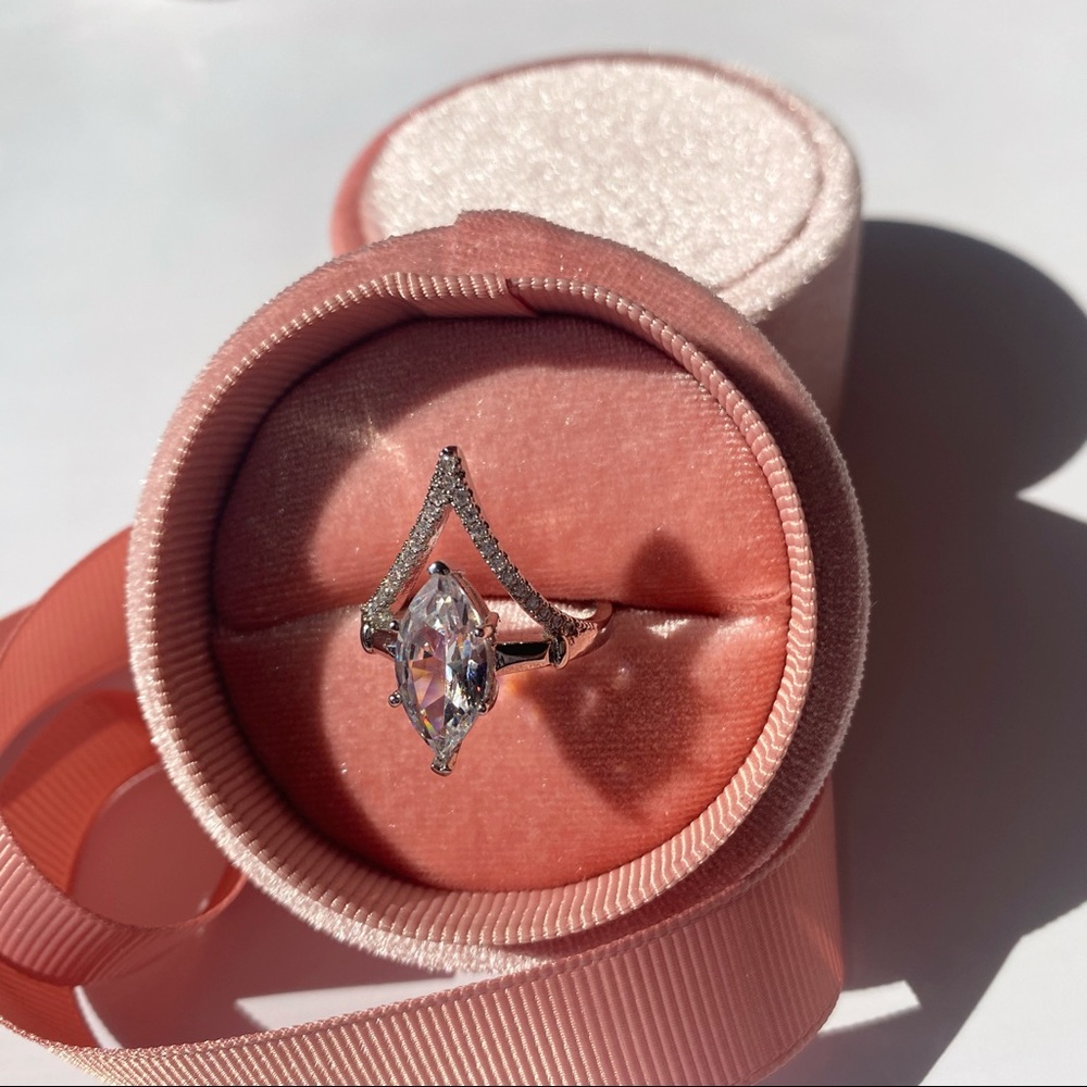 NWOT Goddess Ring